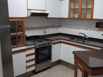 Casa en venta 3 dormitorios y cochera