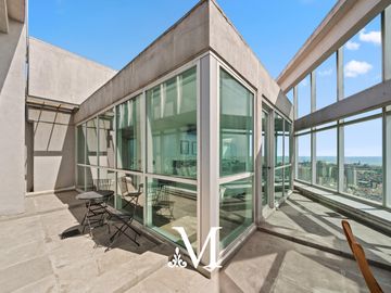 Venta- Penthouse- Torre Bellini - PISO 44 - 3 ambientes- Vista al rio  - 2 cocheras