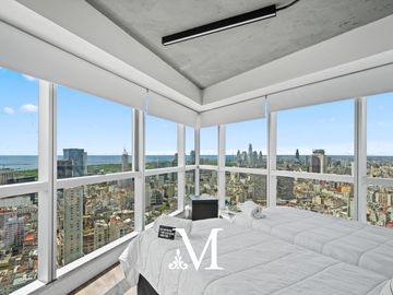 Venta- Penthouse- Torre Bellini - PISO 44 - 3 ambientes- Vista al rio  - 2 cocheras