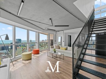 Venta- Penthouse- Torre Bellini - PISO 44 - 3 ambientes- Vista al rio  - 2 cocheras