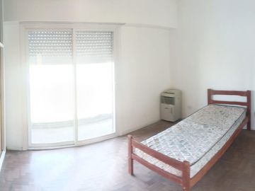 Casa en venta - 2 Dormitorios 1 Baño - Cochera - 220Mts2 - Tolosa