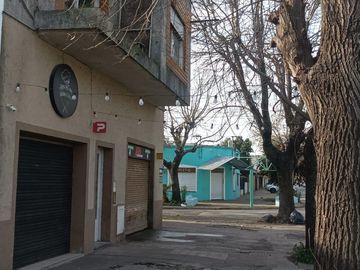 Casa en venta - 2 Dormitorios 1 Baño - Cochera - 220Mts2 - Tolosa