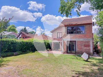 Hermosa casa en Venta en COUNTRY MASCHWITZ CLUB
