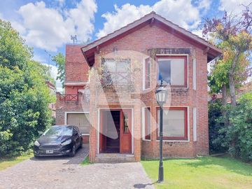 Hermosa casa en Venta en COUNTRY MASCHWITZ CLUB
