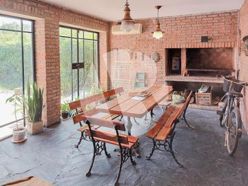 Hermosa casa en Venta en COUNTRY MASCHWITZ CLUB