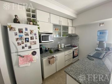 Venta departamento 2 ambientes con balcón en Wilde (31053)
