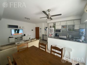 Venta departamento 2 ambientes con balcón en Wilde (31053)