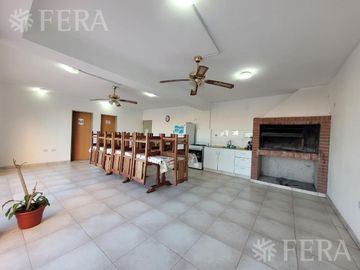 Venta departamento 2 ambientes con balcón en Wilde (31053)