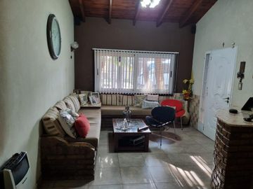 Chalet con pileta en venta  en Ituzaingó Norte