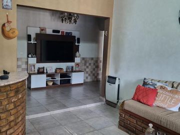 Chalet con pileta en venta  en Ituzaingó Norte