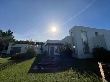 VENTA, CASA, COSTA ESMERALDA, RESIDENCIAL I, LOTE AL 500