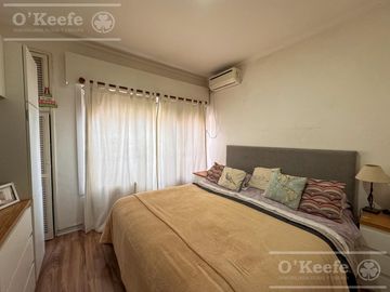 Casa en Venta de 3 ambientes en Bernal con amplio Jardin