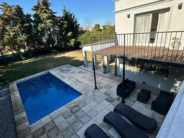 Casa en   en venta en Benavidez, barrio San Isidro Labrador