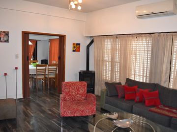 Casa en venta - 3 Dormitorios 2 Baños - Cochera - 398Mts2 - Ituzaingó