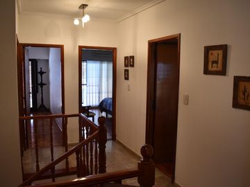 Casa en venta - 3 Dormitorios 2 Baños - Cochera - 398Mts2 - Ituzaingó