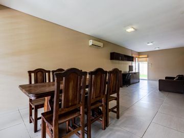 VENTA/PERMUTA- Casa 3 dormitorios. Alvear.