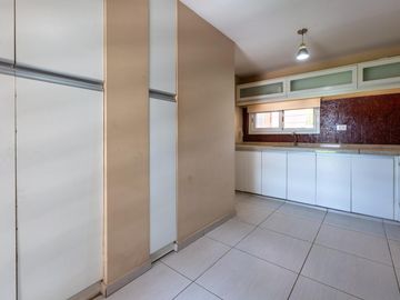 VENTA/PERMUTA- Casa 3 dormitorios. Alvear.