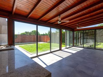 VENTA/PERMUTA- Casa 3 dormitorios. Alvear.