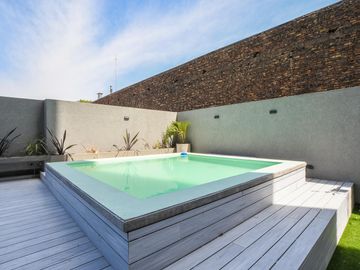 MONOAMBIENTE A LA VENTA CON BALCON  Y PILETA EN EL EDIFICIO