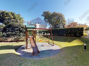 Departamento en venta, 3 dormitorios, dependencia, doble cochera, edificio con amenities. La Lucila.