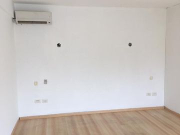 Casa en venta Olegario Andrade  183