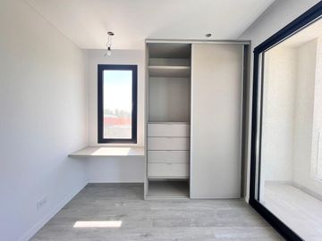 Venta casa de tres dormitorios con quincho y piscina, 235 m2 totales.  La Rinconada, Ibarlucea