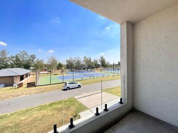 Venta casa de tres dormitorios con quincho y piscina, 235 m2 totales.  La Rinconada, Ibarlucea