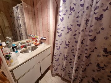 VENTA - PISO  4 AMBIENTES C/DEPENDENCIA - BALCÓN - COCHERA FIJA- CABALLITO