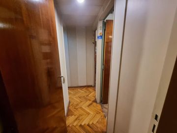 VENTA - PISO  4 AMBIENTES C/DEPENDENCIA - BALCÓN - COCHERA FIJA- CABALLITO
