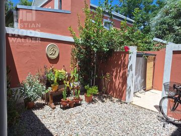 Casa en venta 3 ambientes-  en el bosque de Barrio Septiembre.