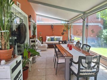 Casa en venta 3 ambientes-  en el bosque de Barrio Septiembre.