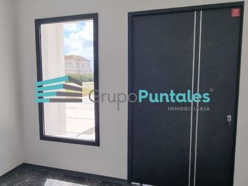 Casa en Barrio La Magdalena, en Barrio Histórico sobre hermoso lote de 1077 m2 en Canning