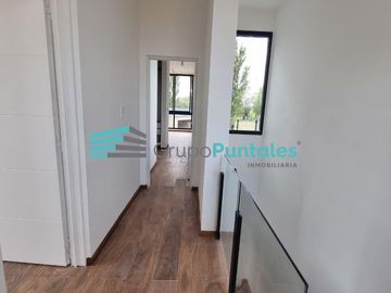 Casa en Barrio La Magdalena, en Barrio Histórico sobre hermoso lote de 1077 m2 en Canning