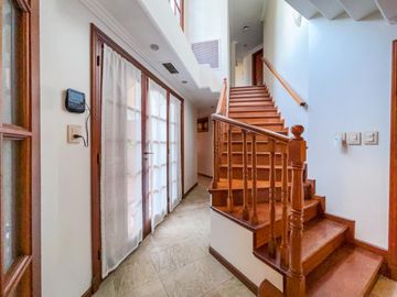 Casa 3 dormitorios, terreno 760 m2, pileta y quincho, Fisherton