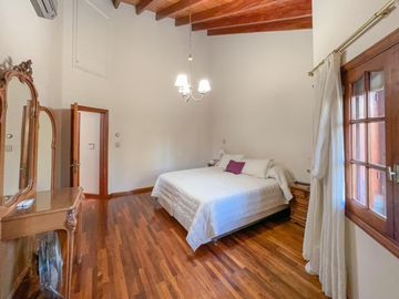 Casa 3 dormitorios, terreno 760 m2, pileta y quincho, Fisherton