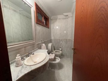 Casa 3 dormitorios, terreno 760 m2, pileta y quincho, Fisherton