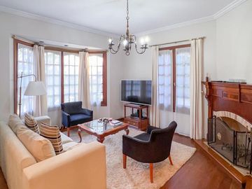 Casa 3 dormitorios, terreno 760 m2, pileta y quincho, Fisherton