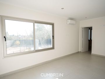 Casa a estrenar en La Castilla Club de Campo