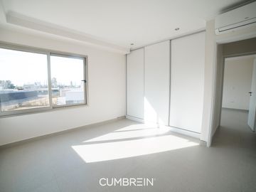 Casa a estrenar en La Castilla Club de Campo