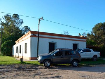Casa quinta en venta - 3 dormitorios 3 baño 2 cocheras - 11500mts2 - Miramar