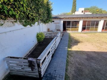 CASA 3 DORM - RECTA MARTINOLLI - Bº VILLA BELGRANO