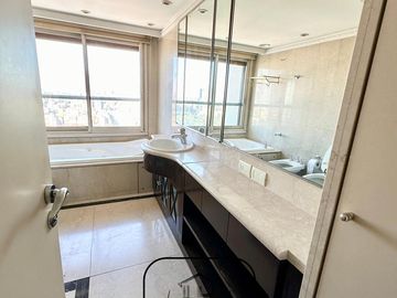 Torre Le  Parc Demaria. 404m2 mas cocheras 3 cocheras