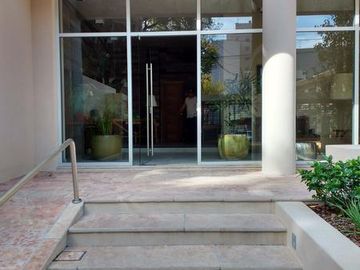 AV. MEEKS 396 LOMAS DE ZAMORA