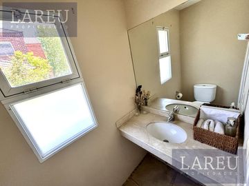 Casa en  Venta en  La Delfina