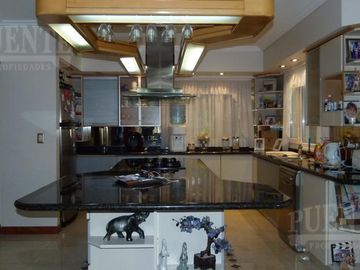 Saint Thomas Sur - Canning - Venta