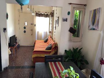 Casa - APTA CREDITO -Llavallol con departamento - Vende - Gabriel Suarez - Luzuriaga 183 - cochera 3 autos