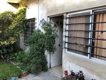 Casa - APTA CREDITO -Llavallol con departamento - Vende - Gabriel Suarez - Luzuriaga 183 - cochera 3 autos