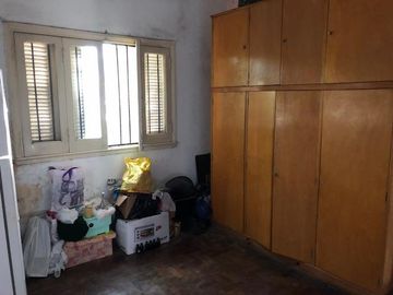 Casa - APTA CREDITO -Llavallol con departamento - Vende - Gabriel Suarez - Luzuriaga 183 - cochera 3 autos