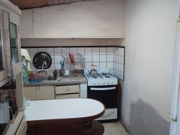 Casa en venta - 2 Dormitorios 1 Baño - Cochera - 365Mts2 - Pergamino