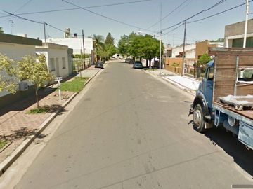 Casa en venta - 2 Dormitorios 1 Baño - Cochera - 365Mts2 - Pergamino